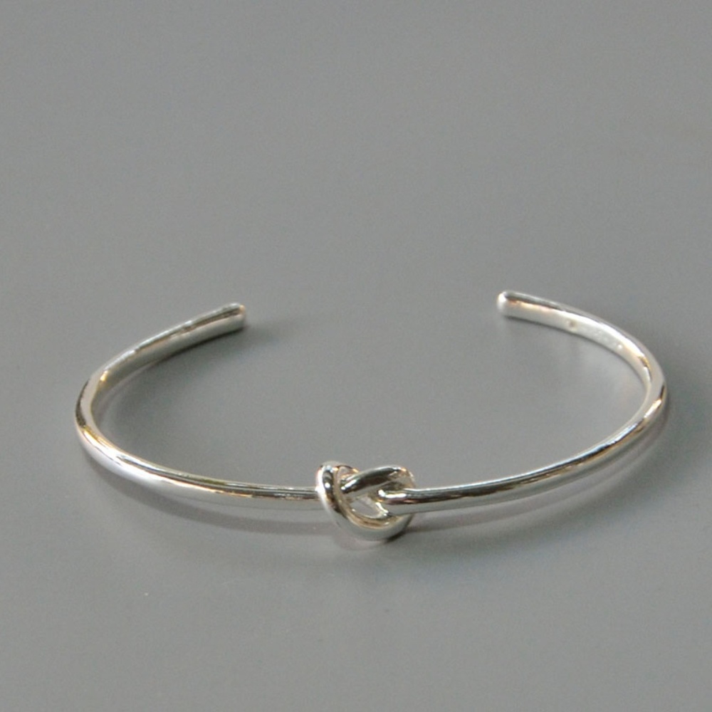 Stella & Dot Simple Knot Cuff Silver